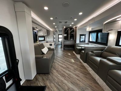 2026 Jayco SENECA - Photo 4