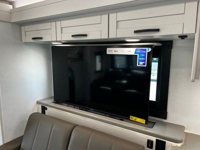 2026 Jayco SENECA - Photo 7