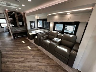 2026 Jayco SENECA - Photo 17