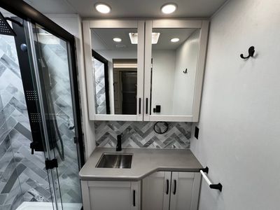 2026 Jayco SENECA - Photo 30