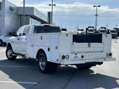 2018 Ram 3500 — interior view