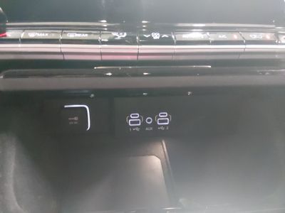 2024 Jeep Wagoneer - Photo 21
