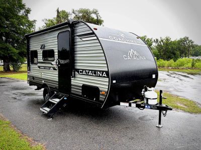 2026 Coachmen Catalina Summit Series 7 — front three-quarter view