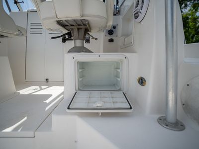 2001 Cobia 250 WA - Photo 10