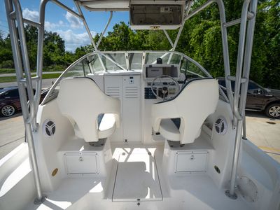 2001 Cobia 250 WA - Photo 8