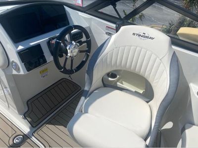 2024 Stingray DC 211 - Photo 7