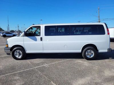 2024 Chevrolet Express 3500 - Photo 2