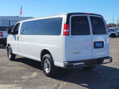2024 Chevrolet Express 3500 - Photo 3