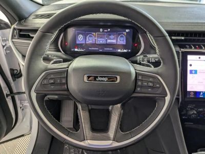 2025 Jeep Grand Cherokee — photo 18 view