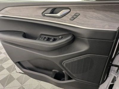 2025 Jeep Grand Cherokee — photo 17 view