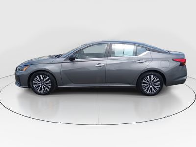 2025 Nissan Altima - Photo 4
