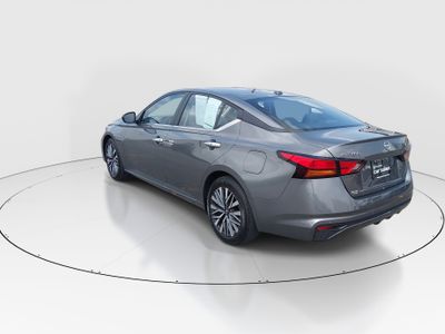 2025 Nissan Altima - Photo 5