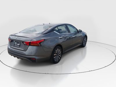 2025 Nissan Altima - Photo 7