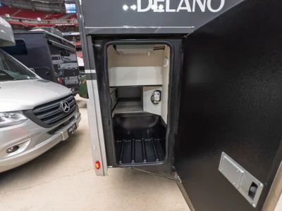 2027 Thor Motor Coach DELANO — photo 20 view