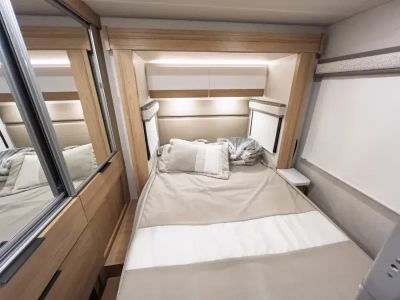 2027 Thor Motor Coach DELANO — photo 17 view