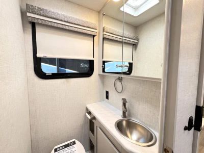 2026 Thor Motor Coach VEGAS - Photo 18