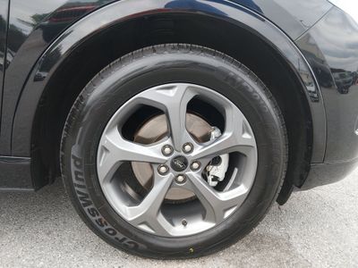 2024 Ford Escape — photo 10 view