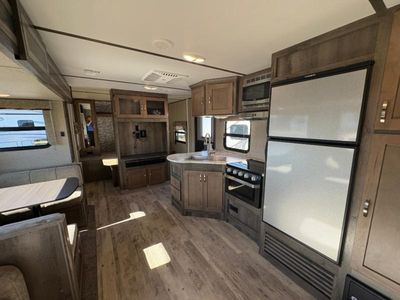 2019 Keystone RV Sprinter Campfire Edition - Photo 11