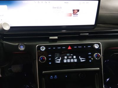 2025 Genesis GV80 - Photo 13