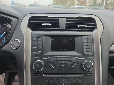 2018 Ford Fusion SE - Photo 17