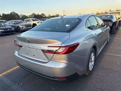 2025 Toyota Camry - Photo 2