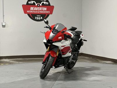 2026 Yamaha YZF-R3 - Photo 3