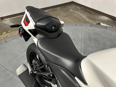 2026 Yamaha YZF-R3 - Photo 10
