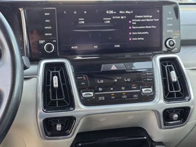 2022 Kia Sorento Plug-In Hybrid — photo 10 view
