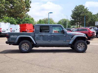 2026 Jeep Gladiator — side profile view
