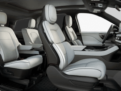 2026 Lincoln Aviator — detail view