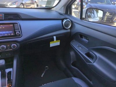 2025 Nissan Versa — photo 15 view