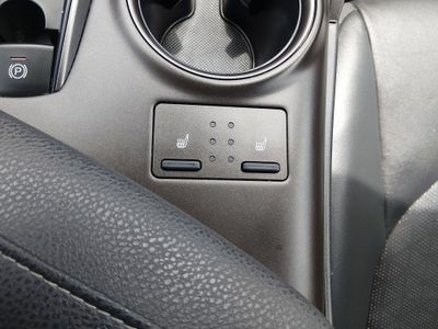 2023 Toyota Camry - Photo 17