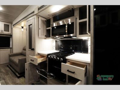 2023 EAST TO WEST Tandara - Photo 30