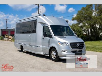 2023 Atlas Murphy Suite — front three-quarter view