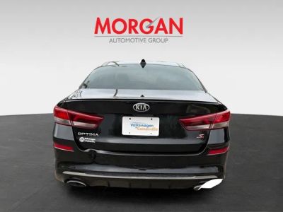 2019 Kia Optima — detail view