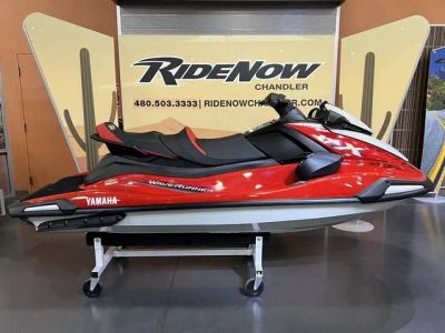 2026 Yamaha WaveRunners VX Cruiser® with Audio — front three-quarter view