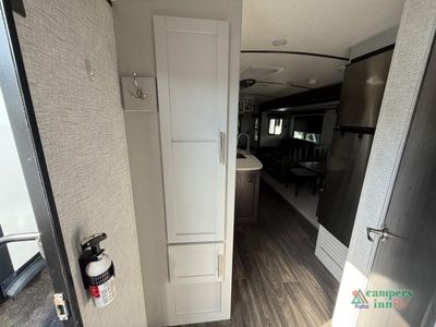 2021 Keystone RV Premier Ultra Lite — photo 37 view