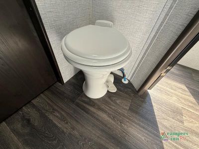 2021 Keystone RV Premier Ultra Lite — photo 46 view