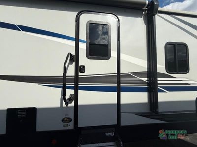 2021 Keystone RV Premier Ultra Lite — photo 8 view