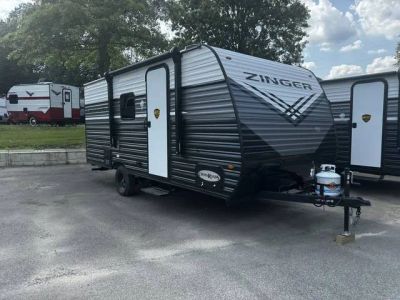2026 CrossRoads RV Zinger 18BH — front three-quarter view