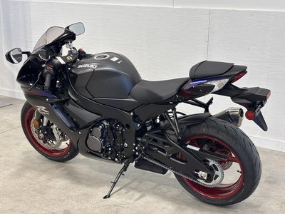 2026 Suzuki GSX-R600 — photo 7 view