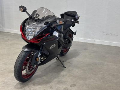 2026 Suzuki GSX-R600 — rear three-quarter view