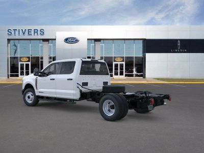 2026 Ford Chassis Cab - Photo 5