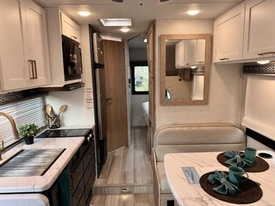 2026 Thor Motor Coach Quantum - Photo 8