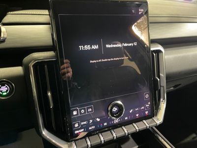 2025 GMC Acadia - Photo 8