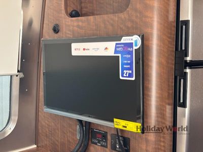 2025 Airstream Globetrotter - Photo 11