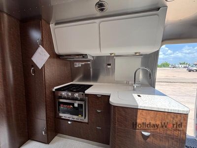 2025 Airstream Globetrotter - Photo 12