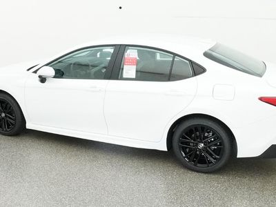 2026 Toyota Camry - Photo 29
