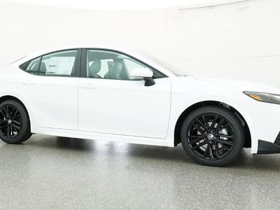 2026 Toyota Camry - Photo 18