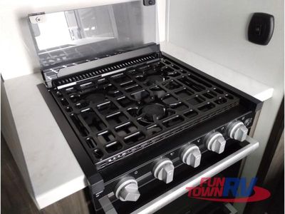 2025 Keystone RV Fuzion Impact Edition - Photo 18